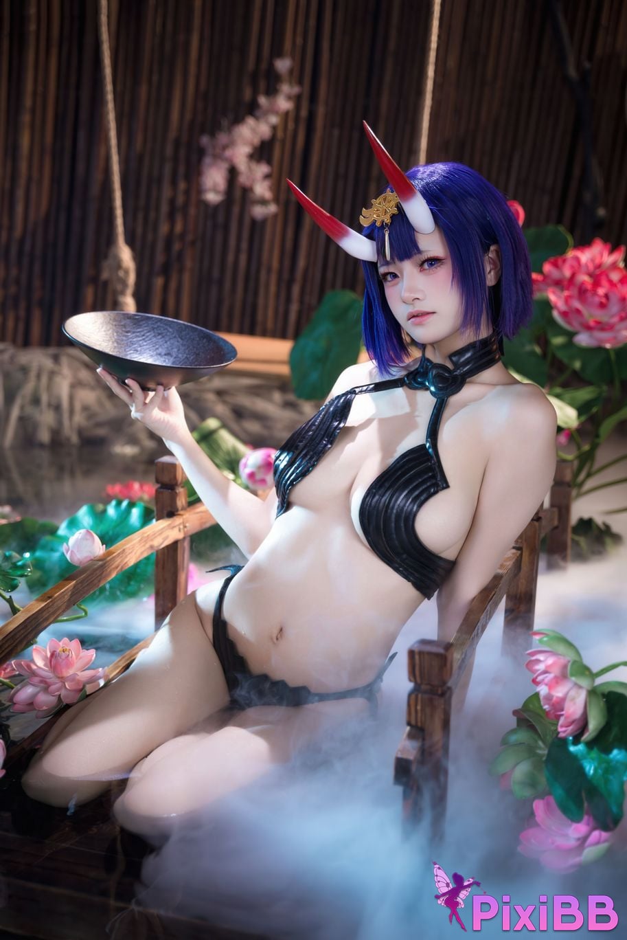 Cosplayer Jiuqi Meow FGO Drinking too much PixiBB.COM 037