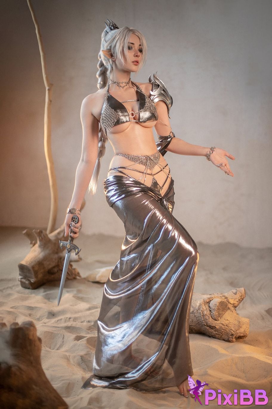 Cosplayer Misaki Sai Shadowheart Silver Lingerie PixiBB.COM 030