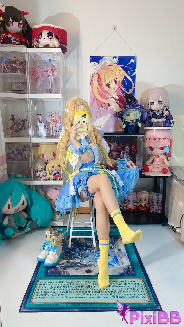 Cosplayer white oak Shirly piano sound PixiBB.COM 014