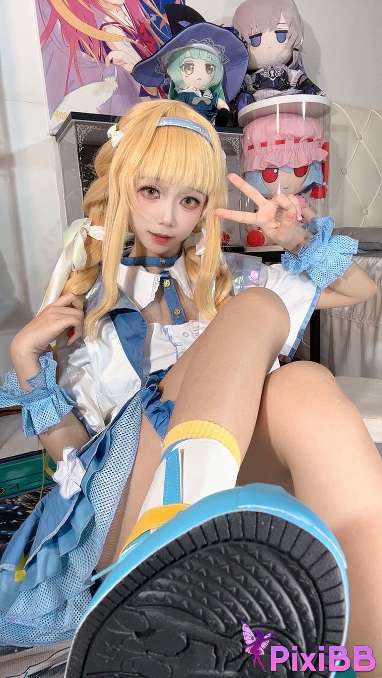 Cosplayer white oak Shirly piano sound PixiBB.COM 042