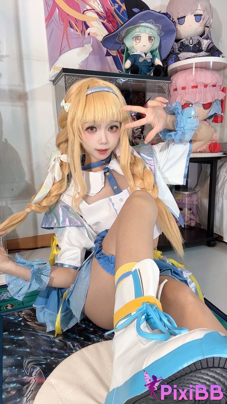 Cosplayer white oak Shirly piano sound PixiBB.COM 060