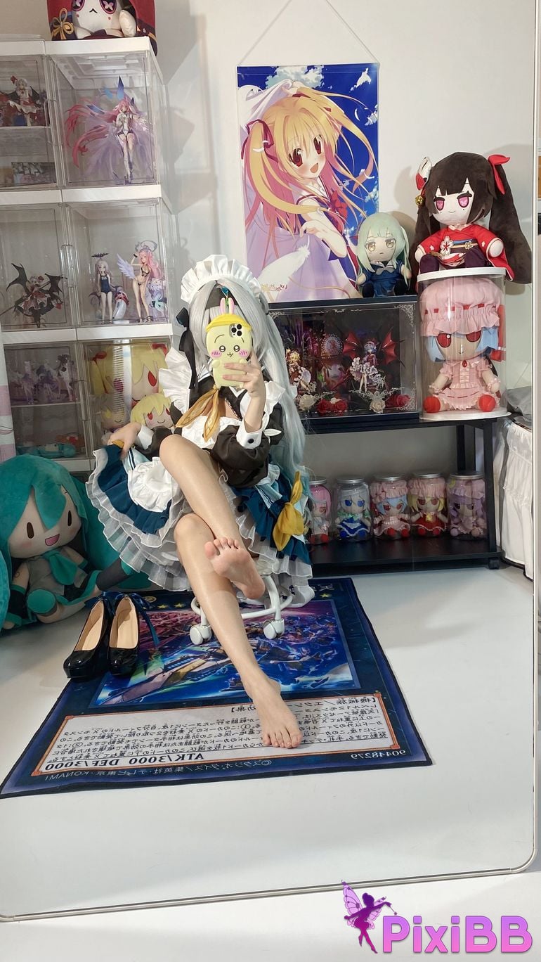 Cosplayer white oak Shirly H o n k a i I m p c t S r R l d Firefly Maid PixiBB.COM 003