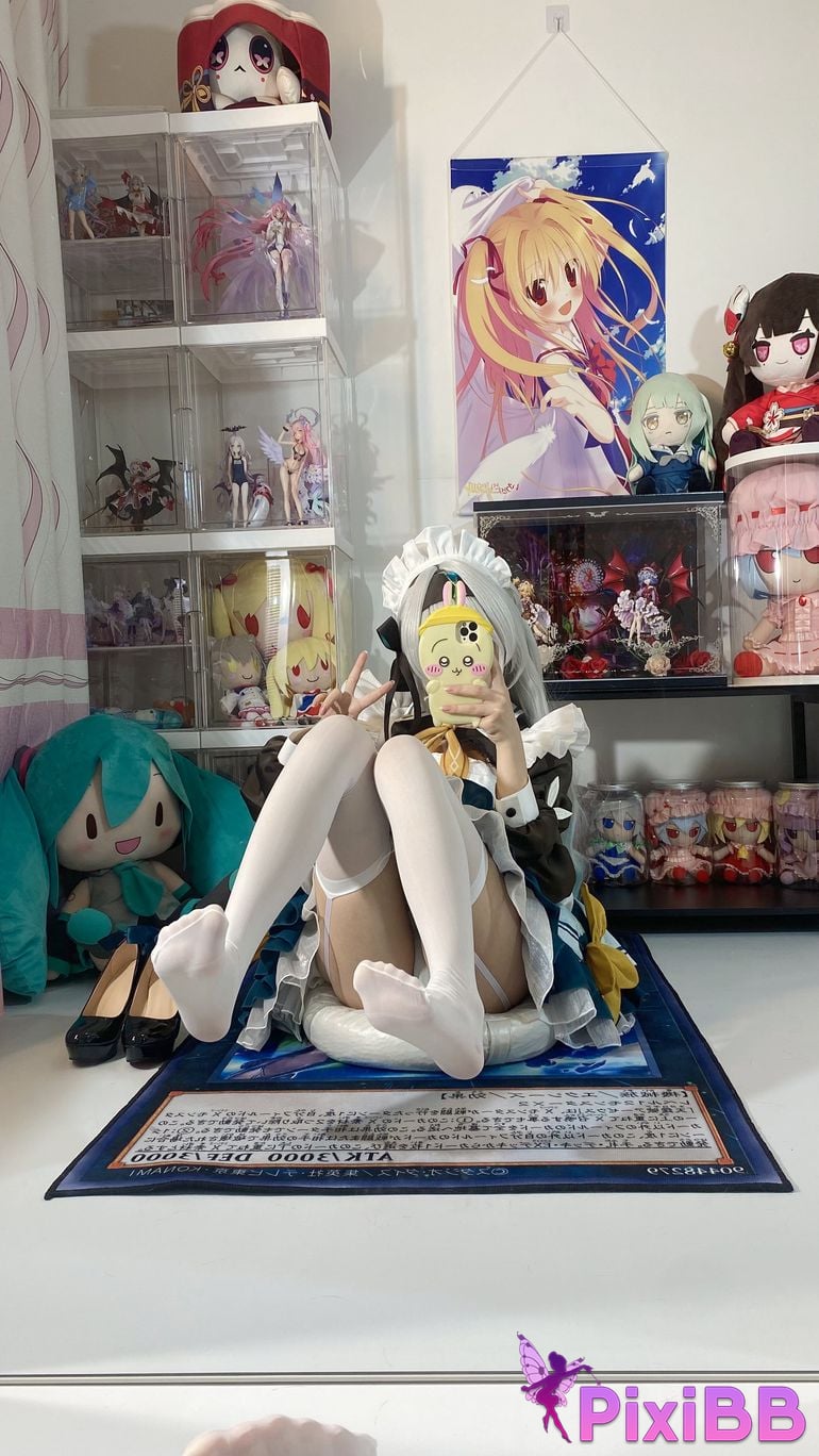 Cosplayer white oak Shirly H o n k a i I m p c t S r R l d Firefly Maid PixiBB.COM 007