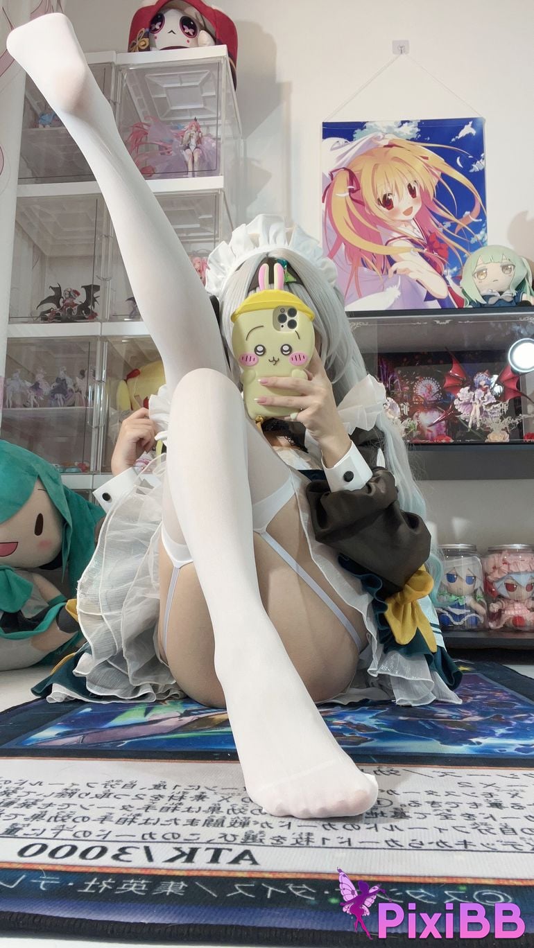 Cosplayer white oak Shirly H o n k a i I m p c t S r R l d Firefly Maid PixiBB.COM 008