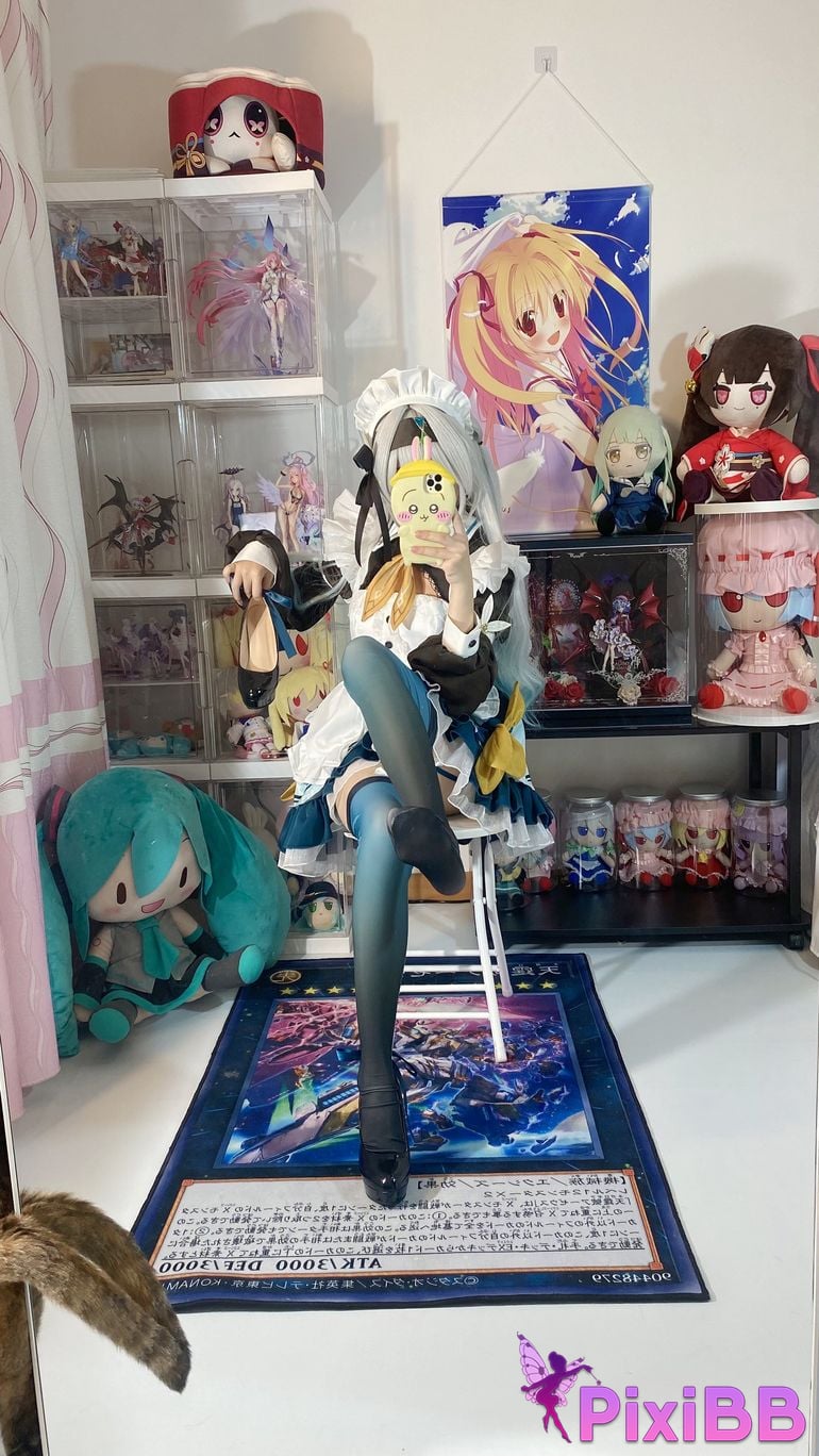 Cosplayer white oak Shirly H o n k a i I m p c t S r R l d Firefly Maid PixiBB.COM 015