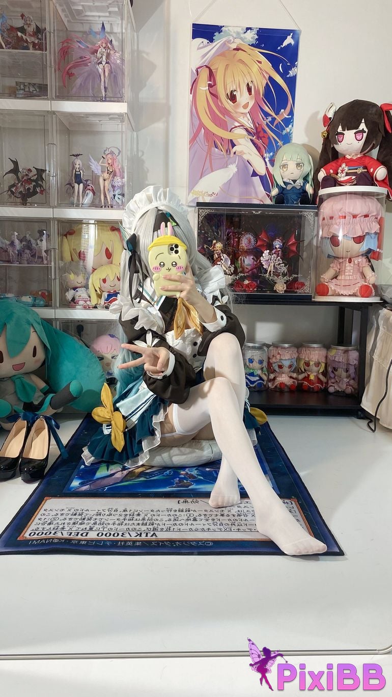 Cosplayer white oak Shirly H o n k a i I m p c t S r R l d Firefly Maid PixiBB.COM 025