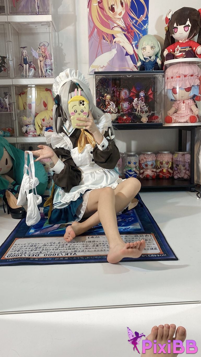 Cosplayer white oak Shirly H o n k a i I m p c t S r R l d Firefly Maid PixiBB.COM 028