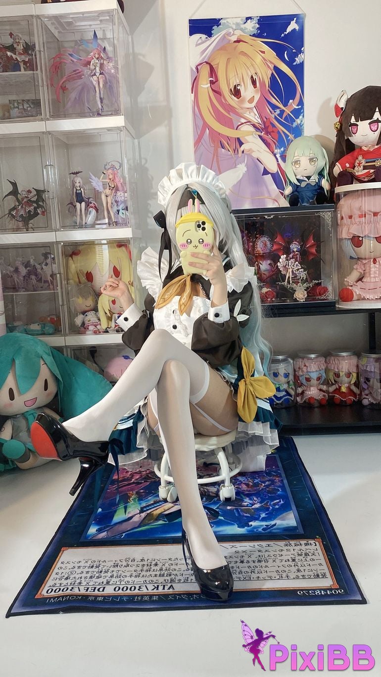 Cosplayer white oak Shirly H o n k a i I m p c t S r R l d Firefly Maid PixiBB.COM 032