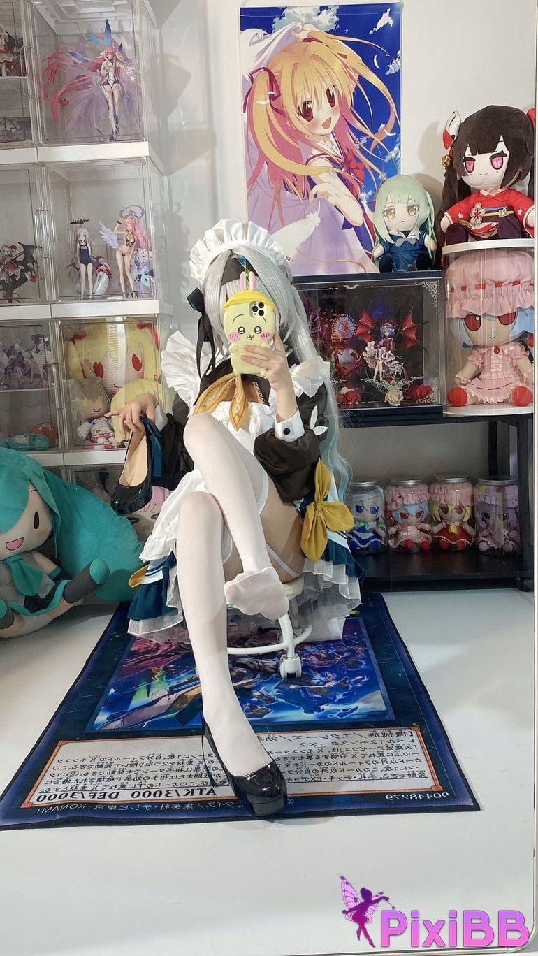 Cosplayer white oak Shirly H o n k a i I m p c t S r R l d Firefly Maid PixiBB.COM 036