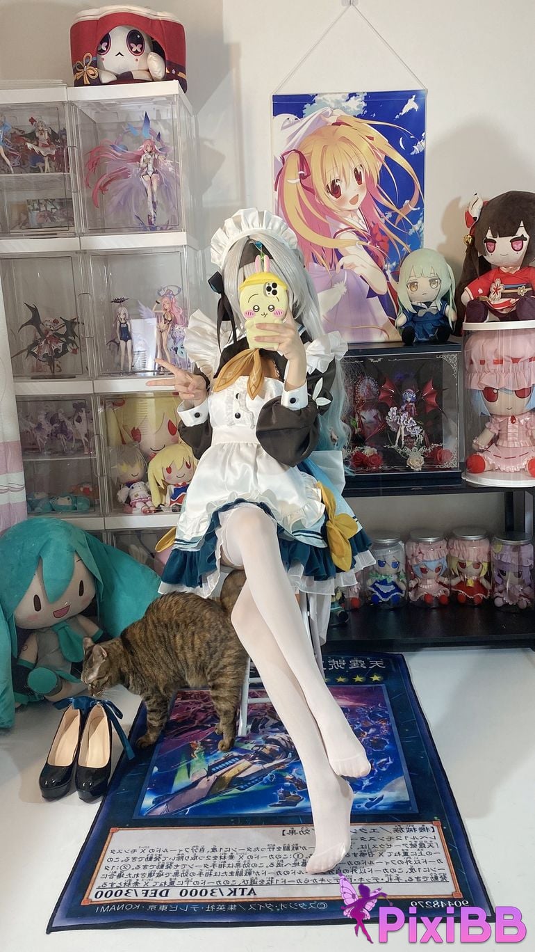 Cosplayer white oak Shirly H o n k a i I m p c t S r R l d Firefly Maid PixiBB.COM 038