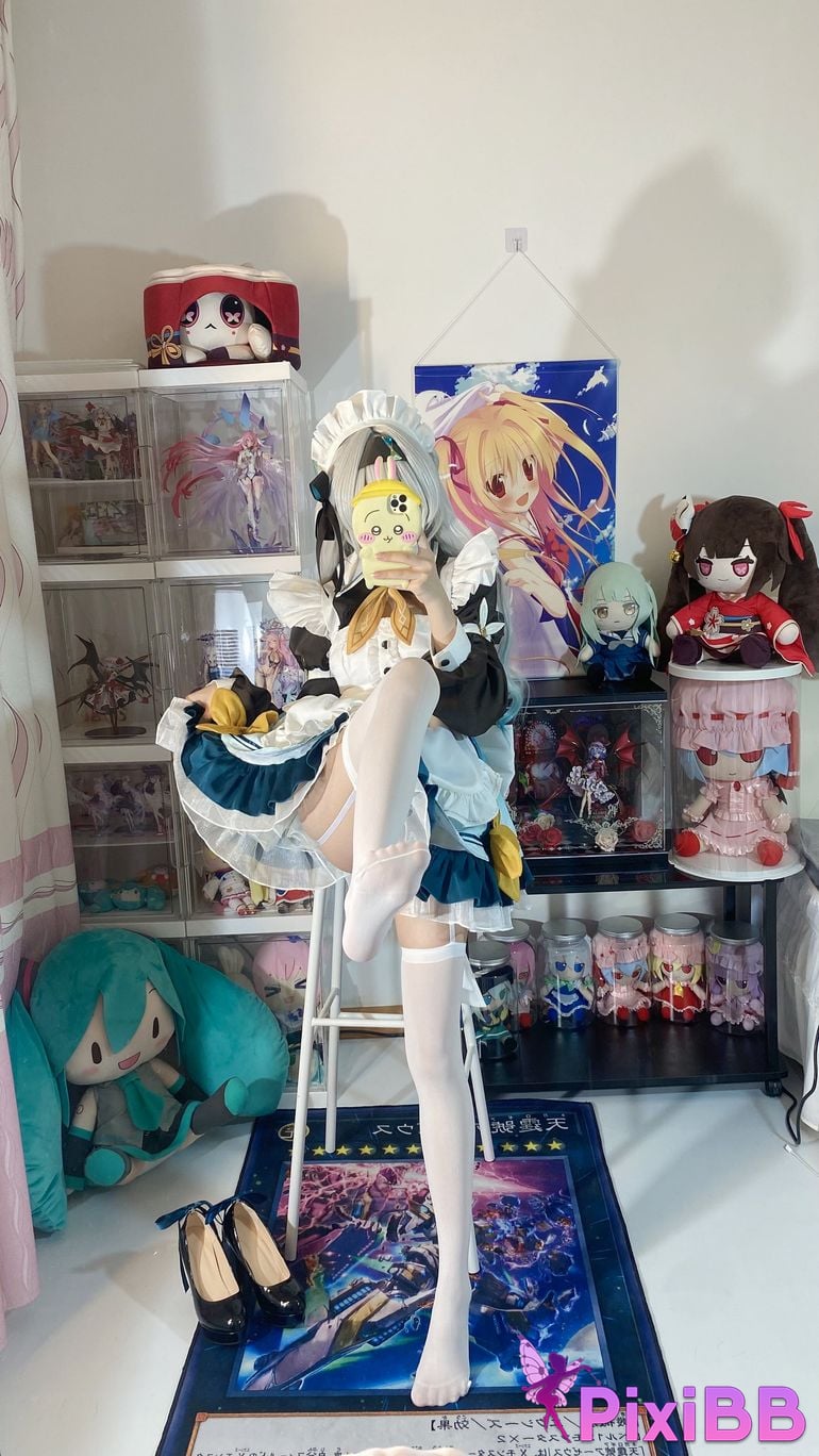 Cosplayer white oak Shirly H o n k a i I m p c t S r R l d Firefly Maid PixiBB.COM 039