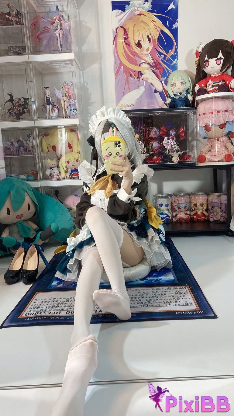 Cosplayer white oak Shirly H o n k a i I m p c t S r R l d Firefly Maid PixiBB.COM 041