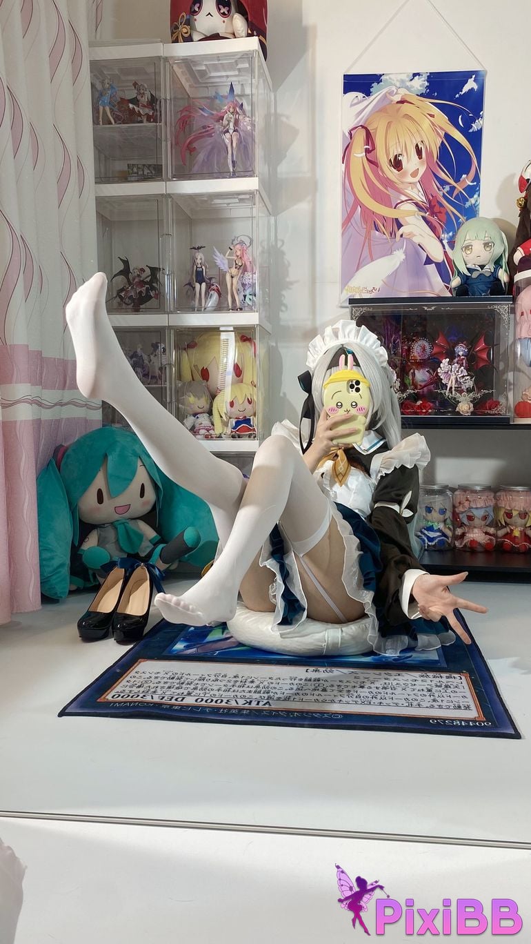 Cosplayer white oak Shirly H o n k a i I m p c t S r R l d Firefly Maid PixiBB.COM 053