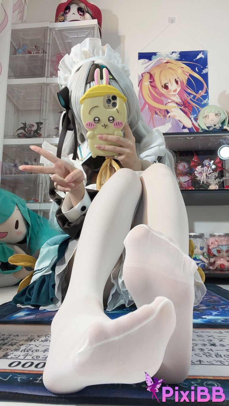 Cosplayer white oak Shirly H o n k a i I m p c t S r R l d Firefly Maid PixiBB.COM 059