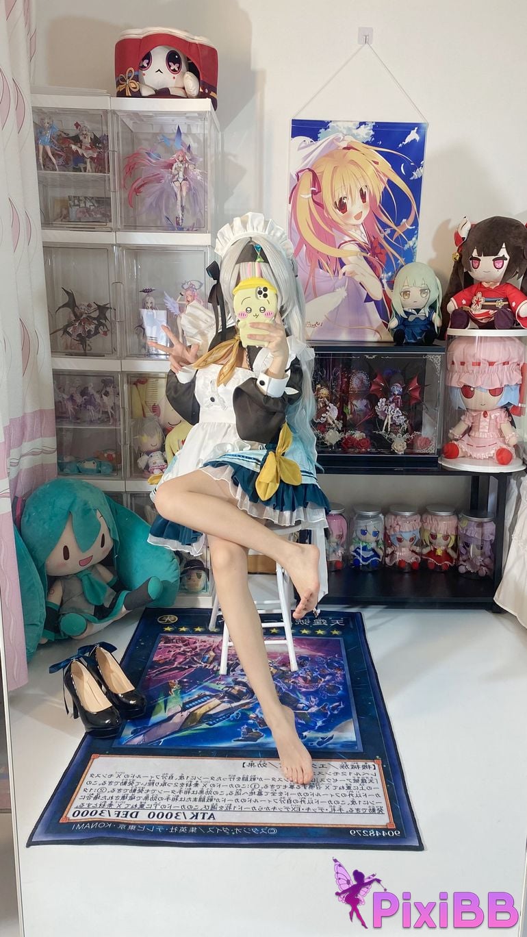 Cosplayer white oak Shirly H o n k a i I m p c t S r R l d Firefly Maid PixiBB.COM 060