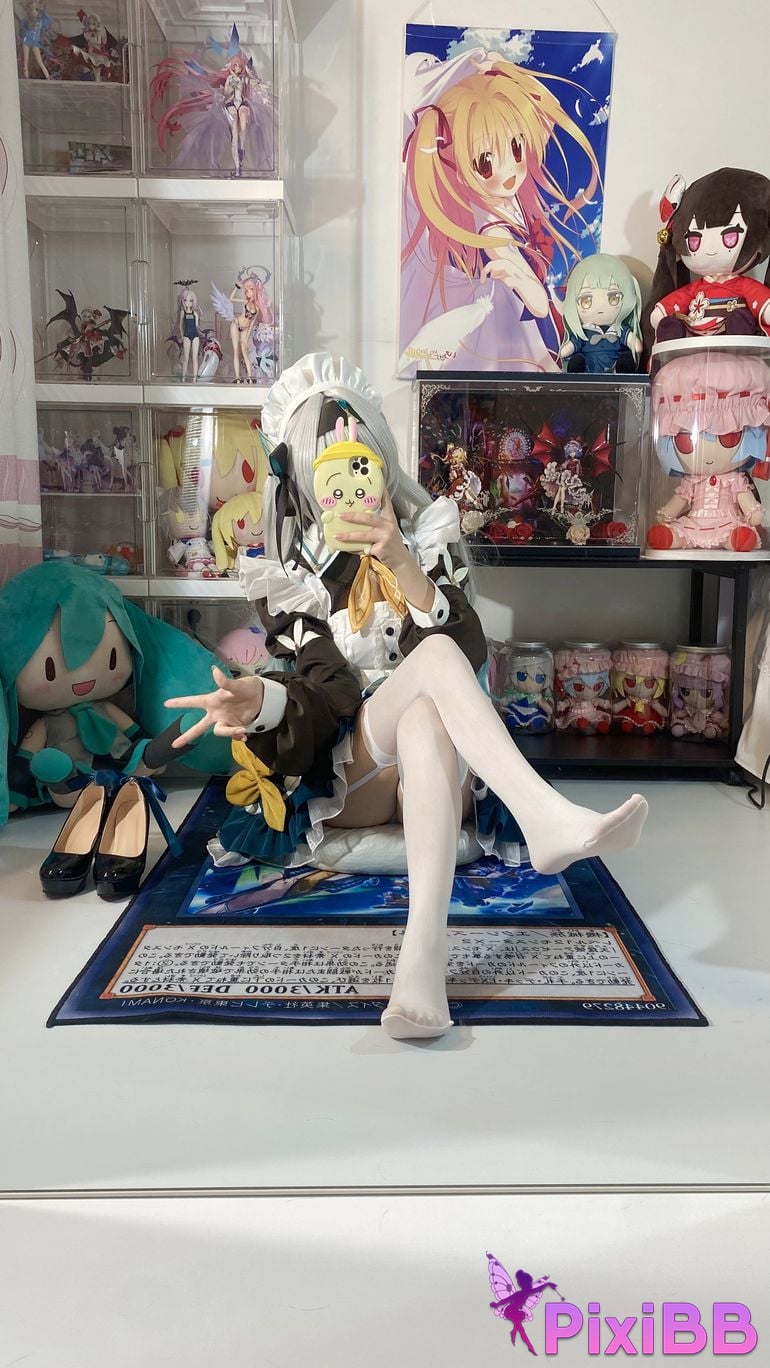 Cosplayer white oak Shirly H o n k a i I m p c t S r R l d Firefly Maid PixiBB.COM 061