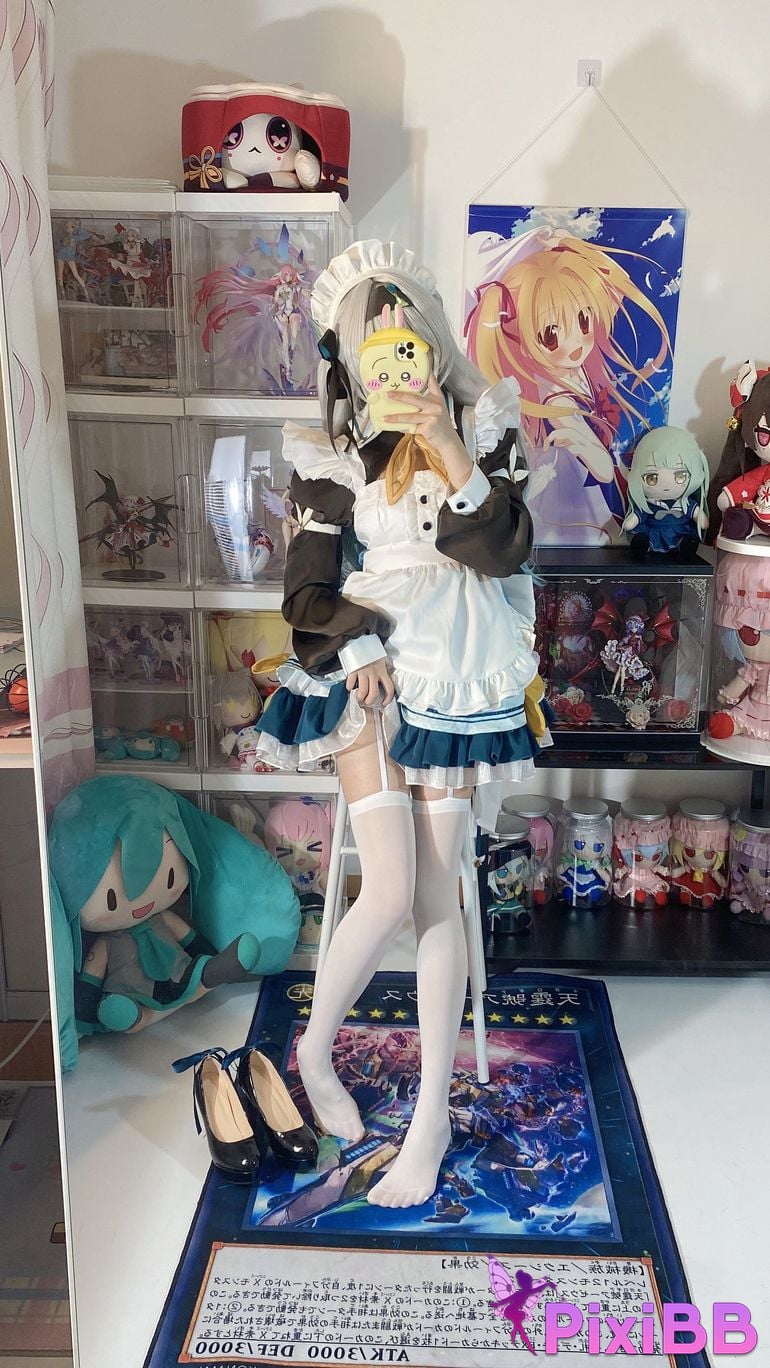 Cosplayer white oak Shirly H o n k a i I m p c t S r R l d Firefly Maid PixiBB.COM 063