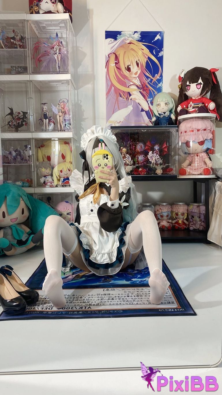 Cosplayer white oak Shirly H o n k a i I m p c t S r R l d Firefly Maid PixiBB.COM 065