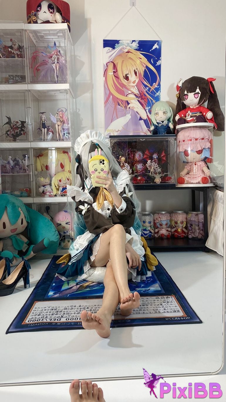 Cosplayer white oak Shirly H o n k a i I m p c t S r R l d Firefly Maid PixiBB.COM 066