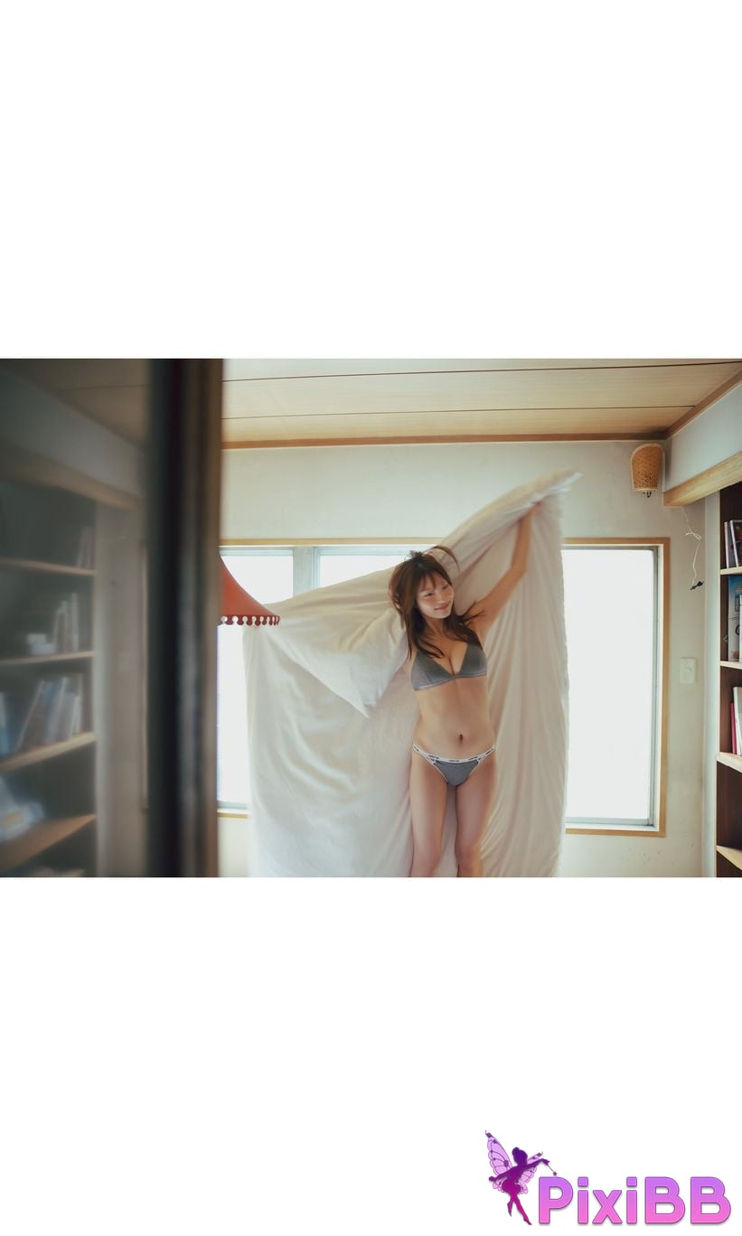 Japanese Idol Natsuki Satonaka Happiness Is This is like this PixiBB.COM 020