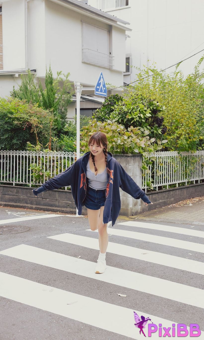 Japanese Idol Natsuki Satonaka Happiness Is This is like this PixiBB.COM 023