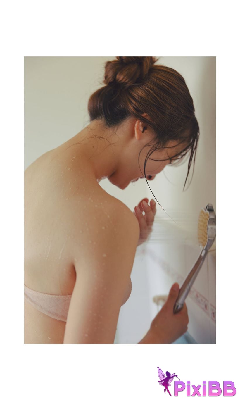 Japanese Idol Natsuki Satonaka Happiness Is This is like this PixiBB.COM 044