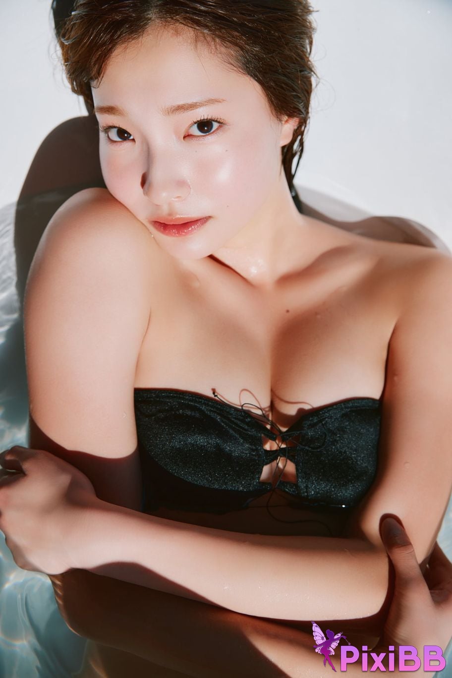 Japanese Idol Natsuki Satonaka FRIDAY Digital Photo Collection O h n o V l . 3 Large scale special edition PixiBB.COM 066