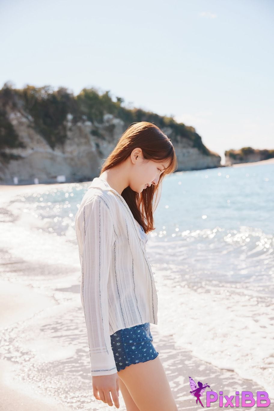 Japanese Idol Natsuki Satonaka FRIDAY Digital Photo Collection O h n o V l . 2 PixiBB.COM 002