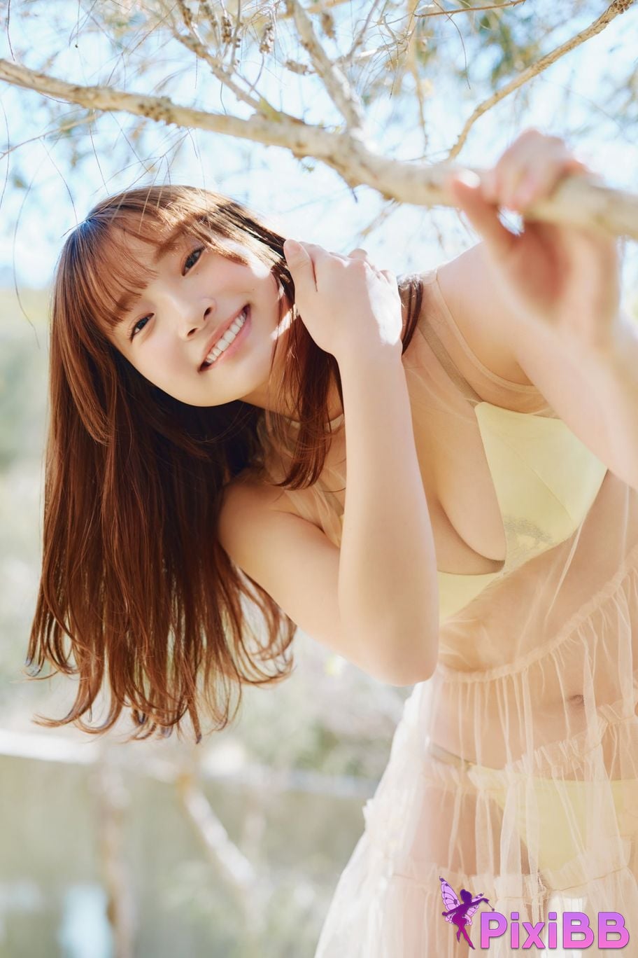 Japanese Idol Natsuki Satonaka FRIDAY Digital Photo Collection O h n o V l . 1 PixiBB.COM 052