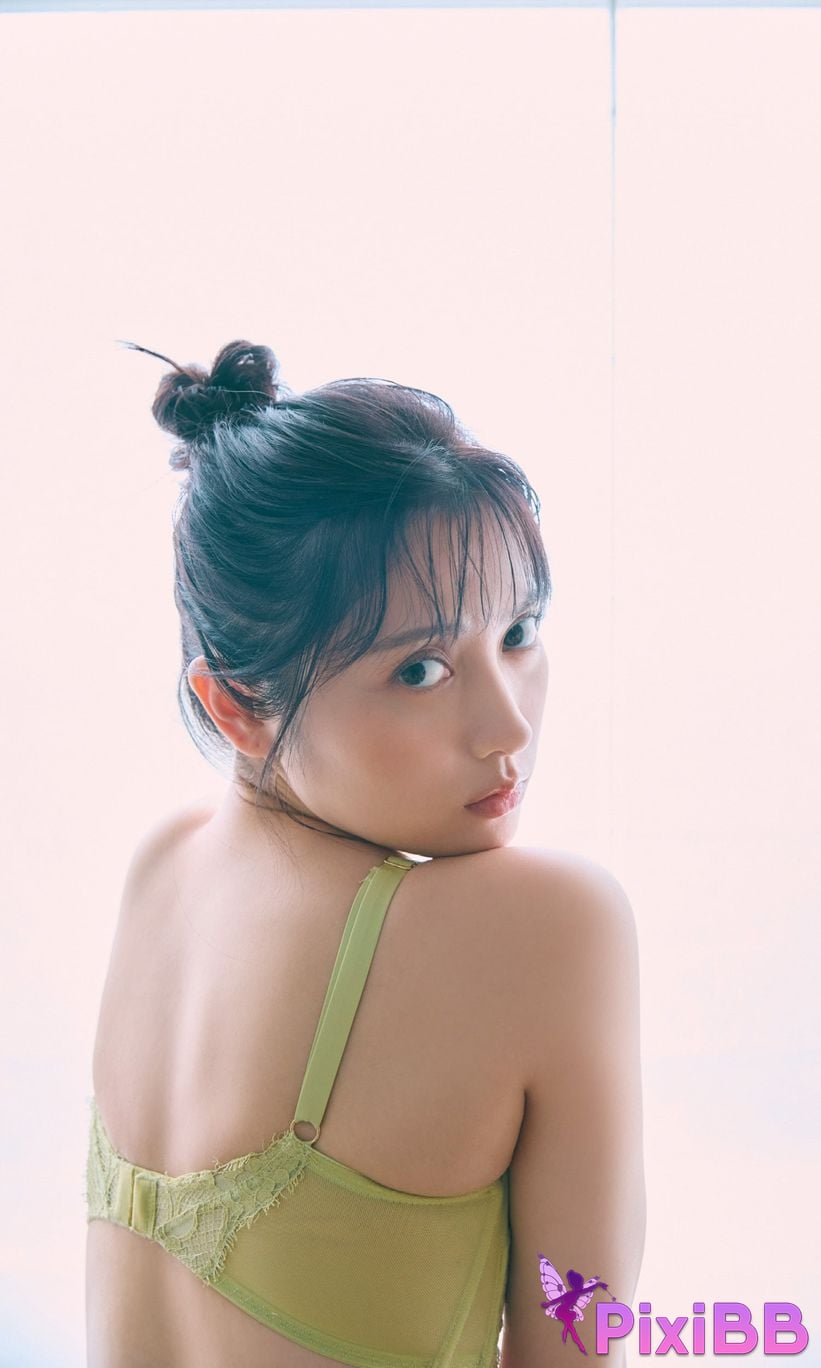 Japanese Idol Momotsuki Nashiko Large scale photo book ENJOY SUMMER Weekly Play PHOTO BOOK PixiBB.COM 056