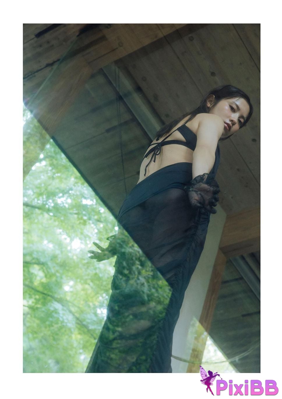 Japanese Idol Momotsuki Nashiko Shiko B.L.T. digital photo book BE THE ONE PixiBB.COM 027