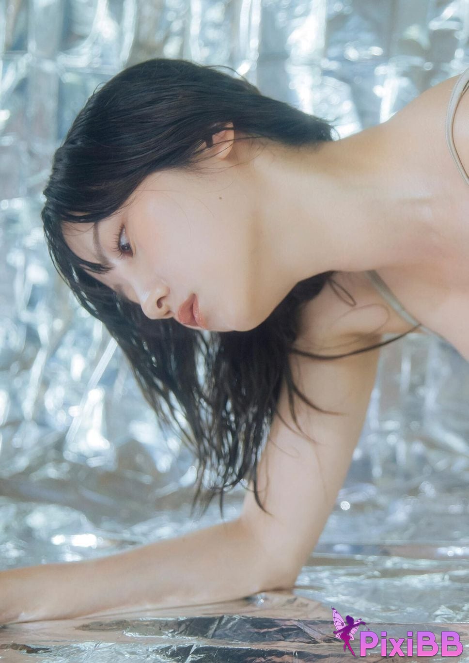 Japanese Idol Momotsuki Nashiko Shiko B.L.T. digital photo book BE THE ONE PixiBB.COM 036