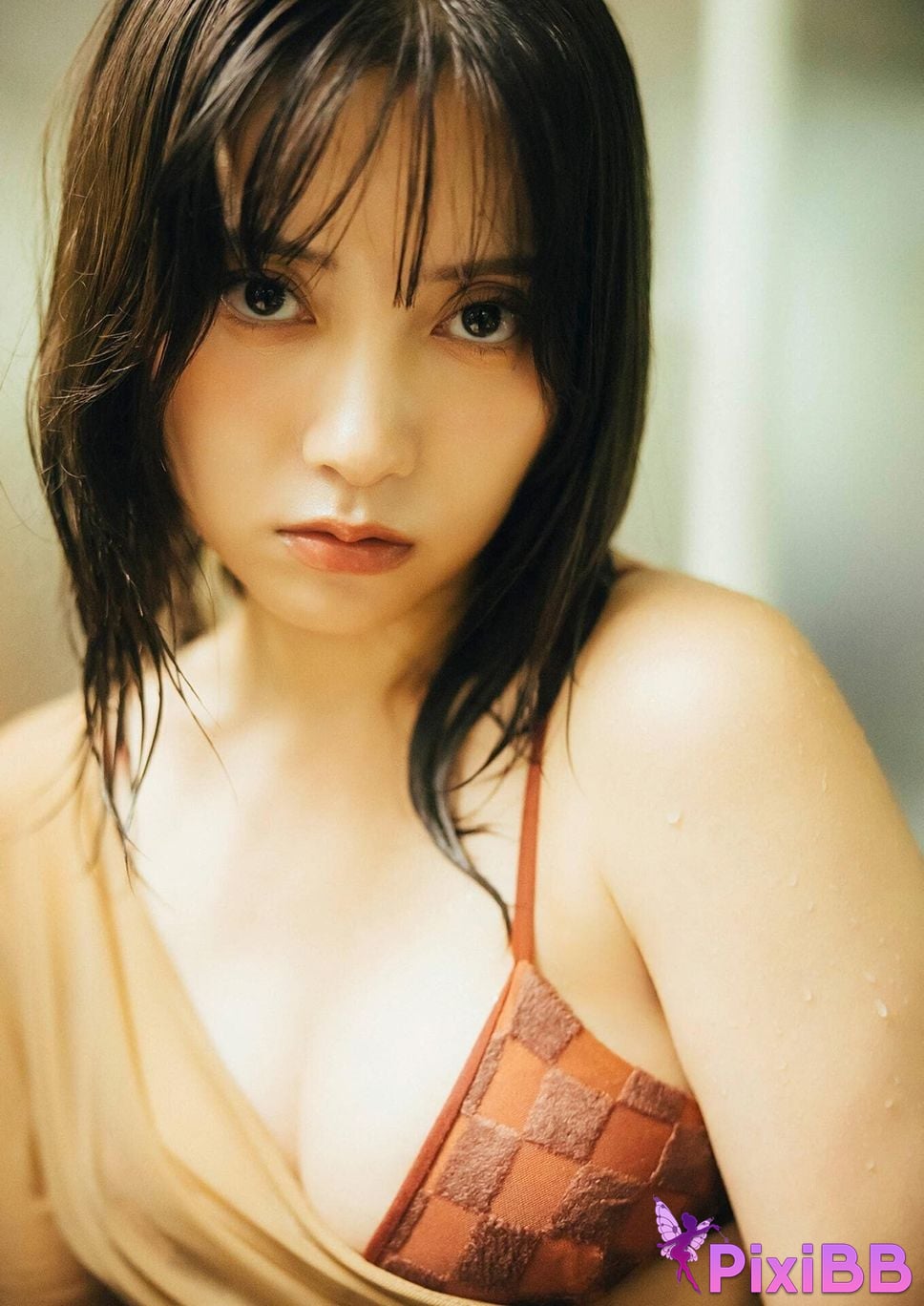 Japanese Idol Momotsuki Nashiko Shiko B.L.T. digital photo book BE THE ONE PixiBB.COM 044