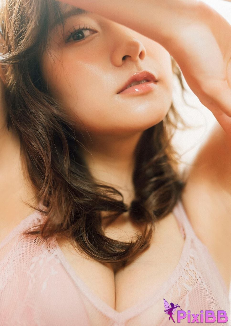 Japanese Idol Momotsuki Nashiko Shiko B.L.T. digital photo book BE THE ONE PixiBB.COM 045