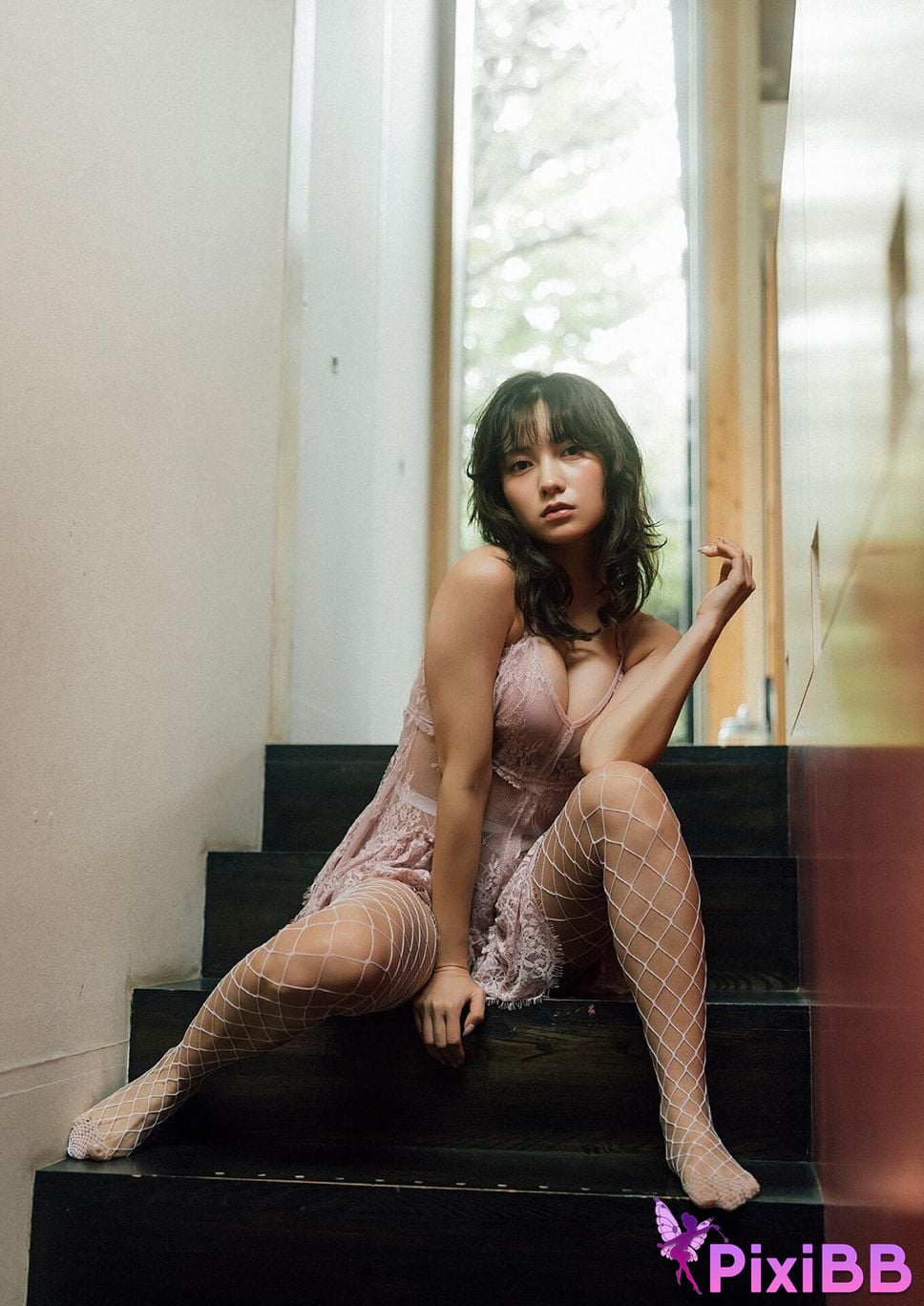 Japanese Idol Momotsuki Nashiko Shiko B.L.T. digital photo book BE THE ONE PixiBB.COM 049