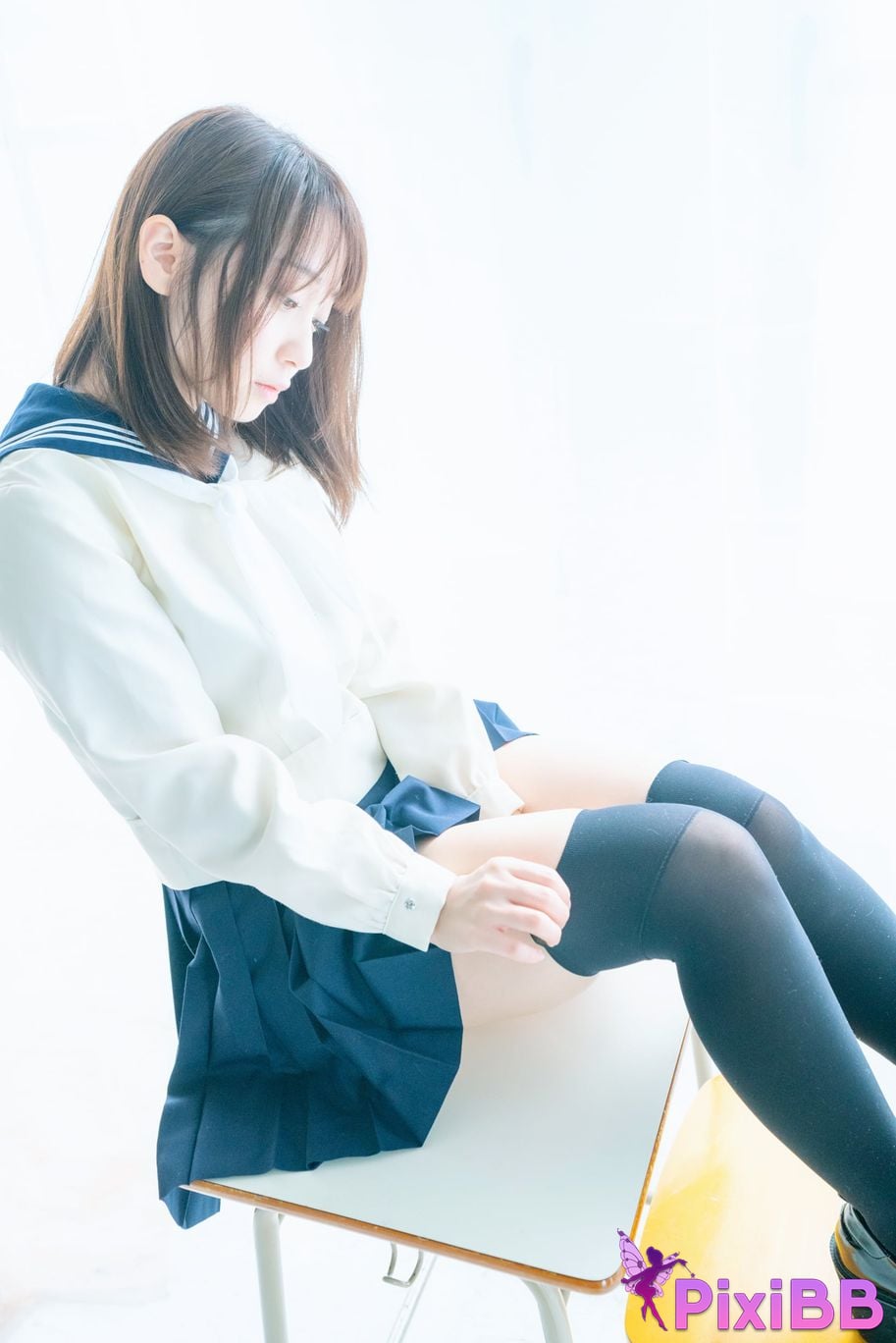 Japanese Idol Moe Iori Alien who loves Pants Tomoe is urgently invited to Iorins skirt ROM PixiBB.COM 020