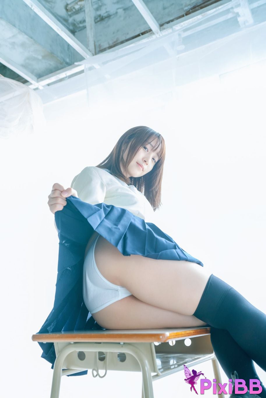 Japanese Idol Moe Iori Alien who loves Pants Tomoe is urgently invited to Iorins skirt ROM PixiBB.COM 035