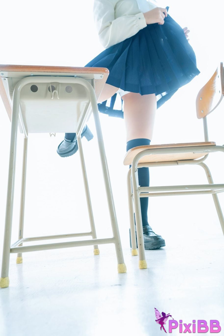 Japanese Idol Moe Iori Alien who loves Pants Tomoe is urgently invited to Iorins skirt ROM PixiBB.COM 036