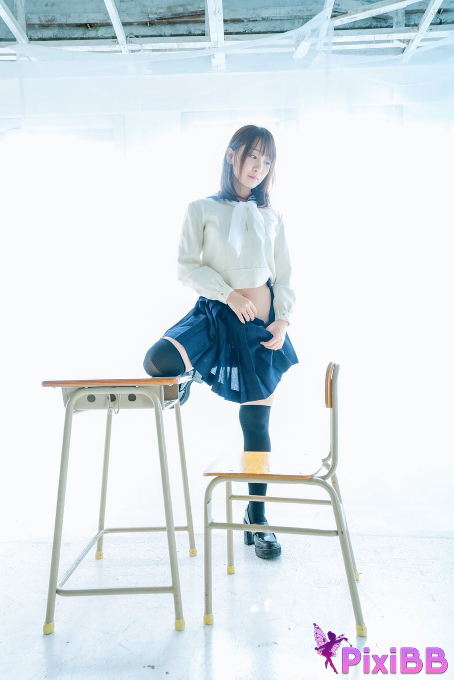 Japanese Idol Moe Iori Alien who loves Pants Tomoe is urgently invited to Iorins skirt ROM PixiBB.COM 037