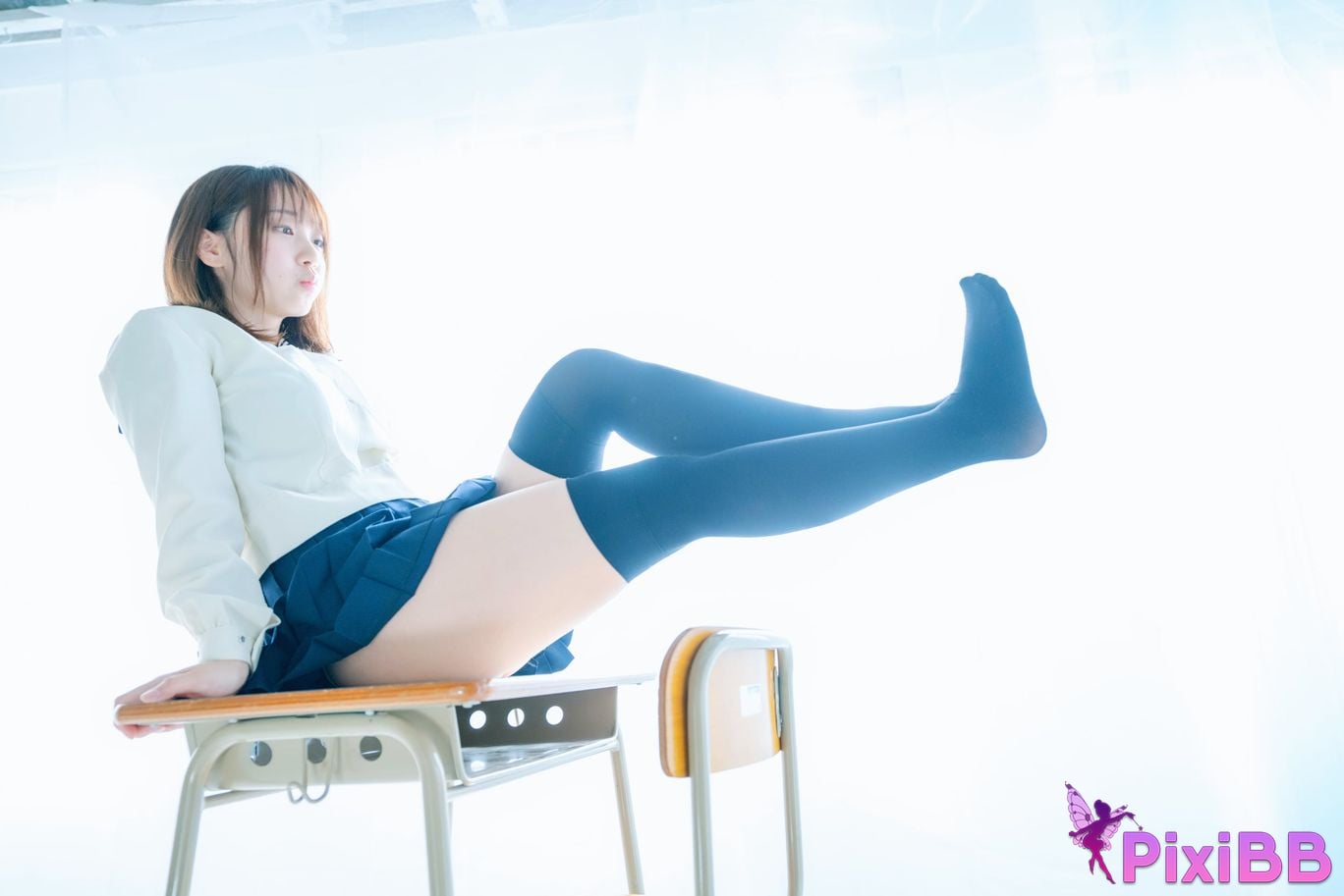 Japanese Idol Moe Iori Alien who loves Pants Tomoe is urgently invited to Iorins skirt ROM PixiBB.COM 057