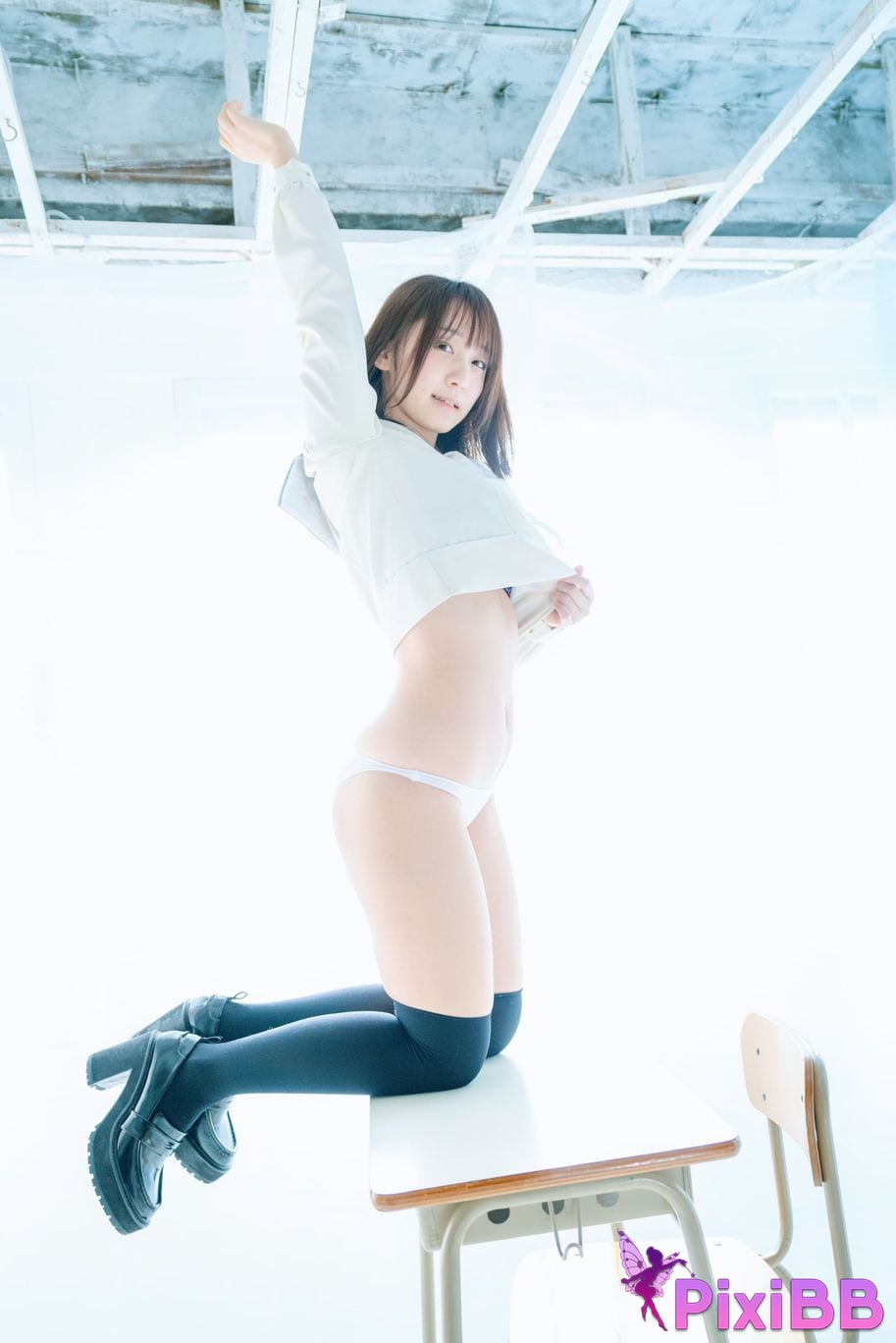 Japanese Idol Moe Iori Alien who loves Pants Tomoe is urgently invited to Iorins skirt ROM PixiBB.COM 070