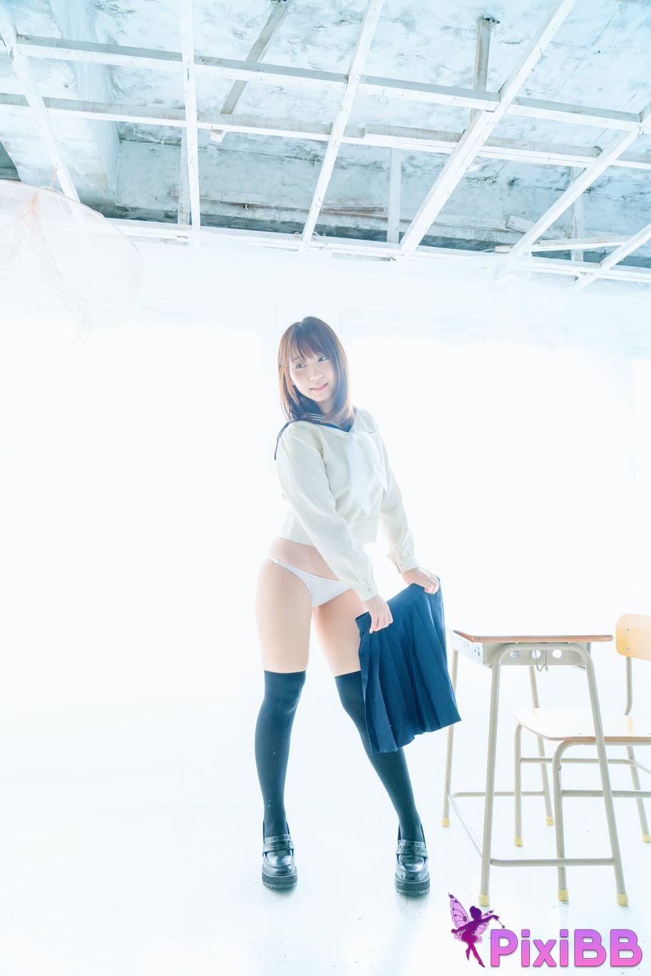 Japanese Idol Moe Iori Alien who loves Pants Tomoe is urgently invited to Iorins skirt ROM PixiBB.COM 091