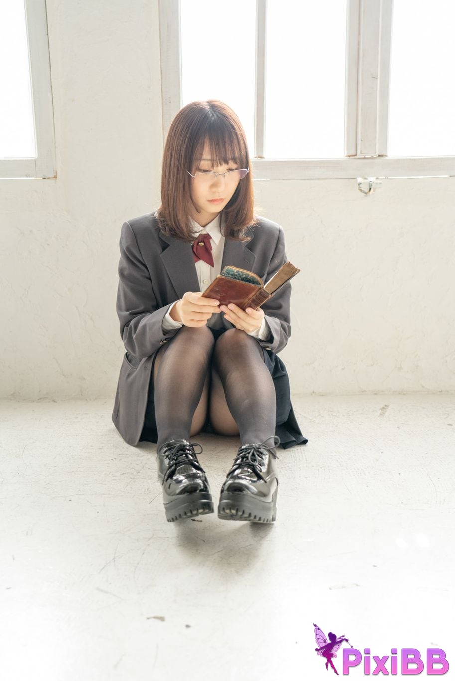 Japanese Idol Moe Iori Alien who loves Pants Tomoe is urgently invited to Iorins skirt ROM PixiBB.COM 156