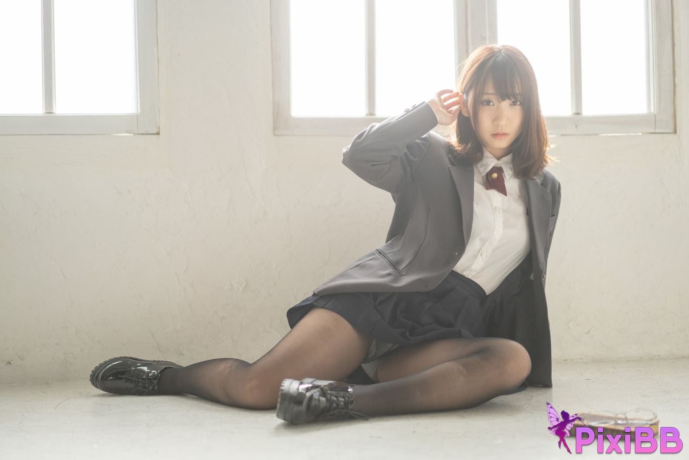 Japanese Idol Moe Iori Alien who loves Pants Tomoe is urgently invited to Iorins skirt ROM PixiBB.COM 172