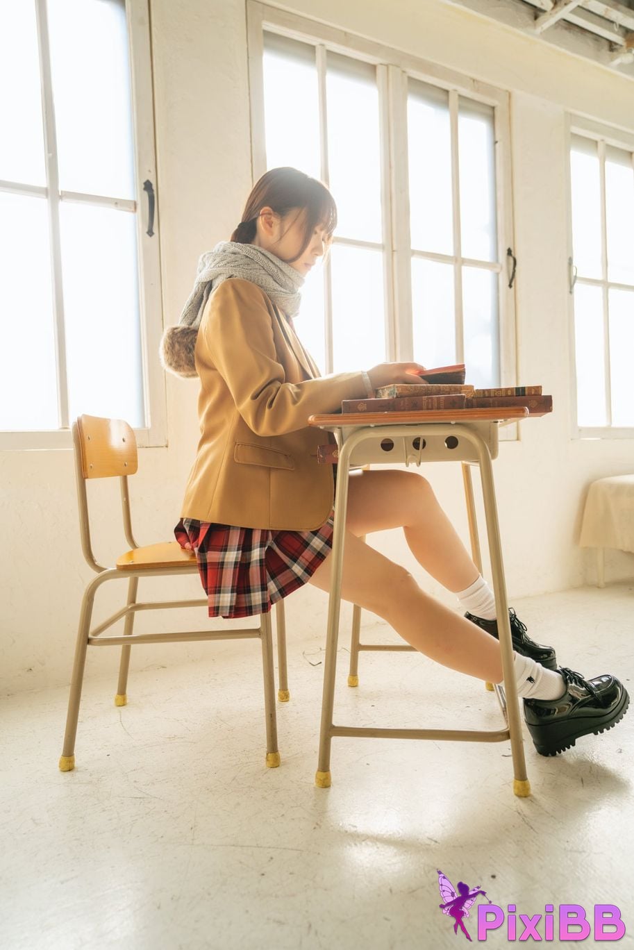 Japanese Idol Moe Iori Alien who loves Pants Tomoe is urgently invited to Iorins skirt ROM PixiBB.COM 241