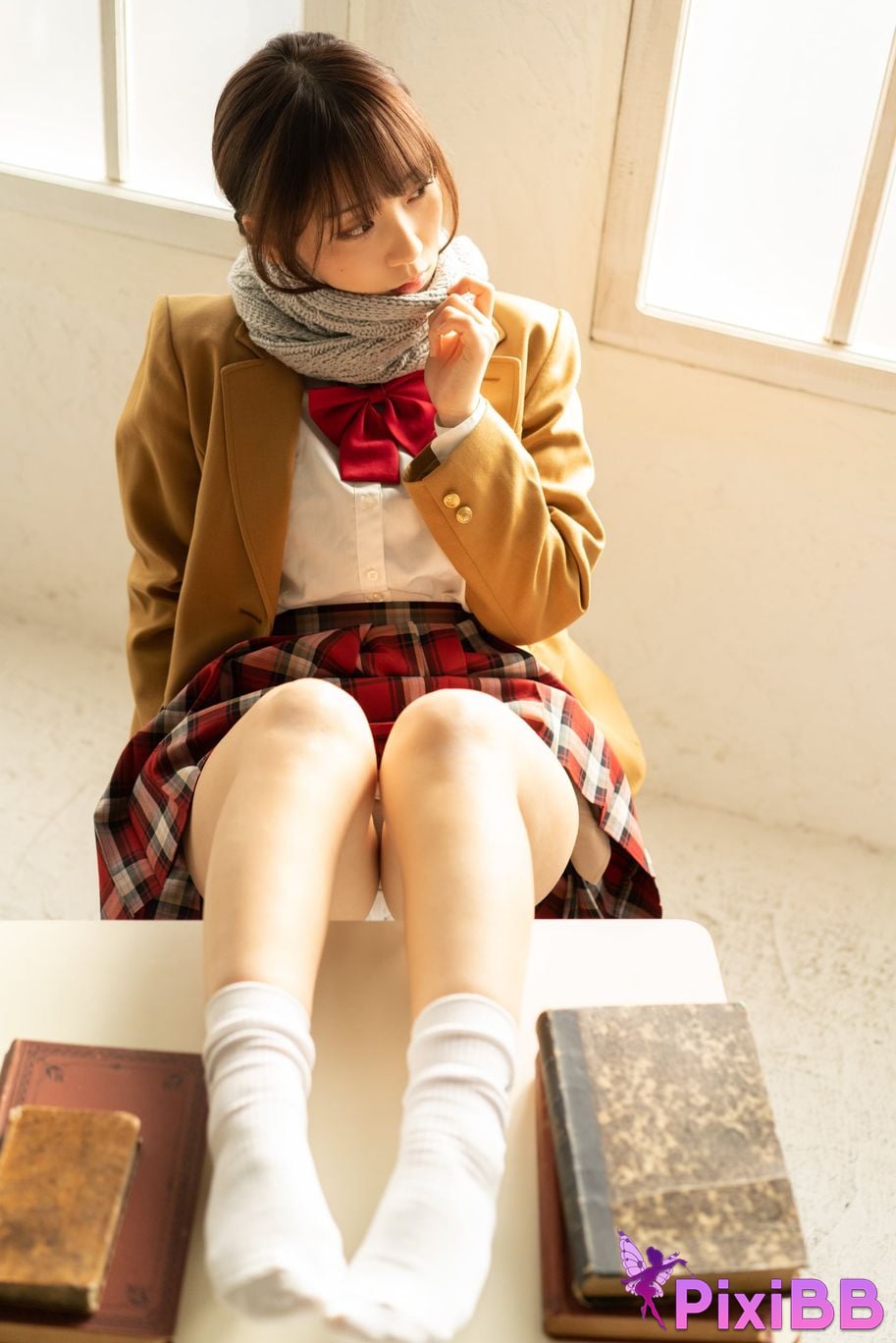 Japanese Idol Moe Iori Alien who loves Pants Tomoe is urgently invited to Iorins skirt ROM PixiBB.COM 242