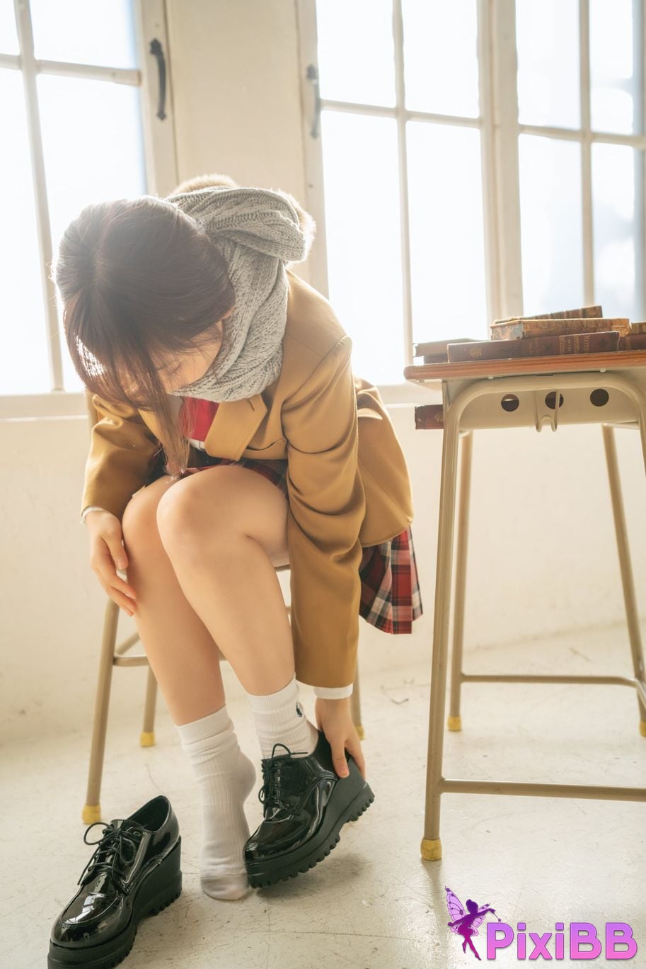 Japanese Idol Moe Iori Alien who loves Pants Tomoe is urgently invited to Iorins skirt ROM PixiBB.COM 254