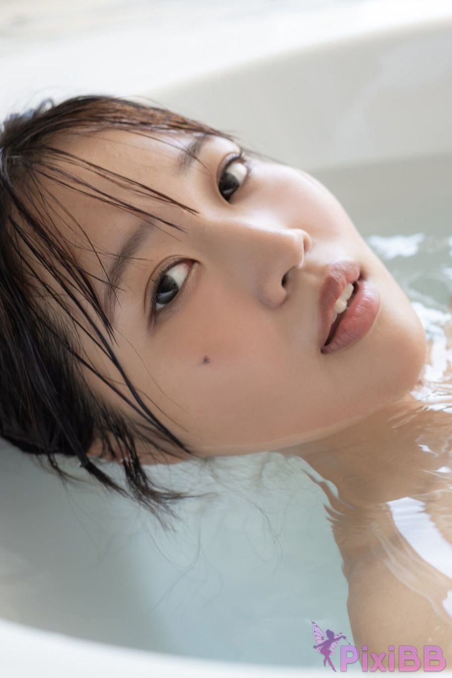 Japanese Idol Miyuka Minami Weekly modern digital photo collection Because summer is over... PixiBB.COM 123