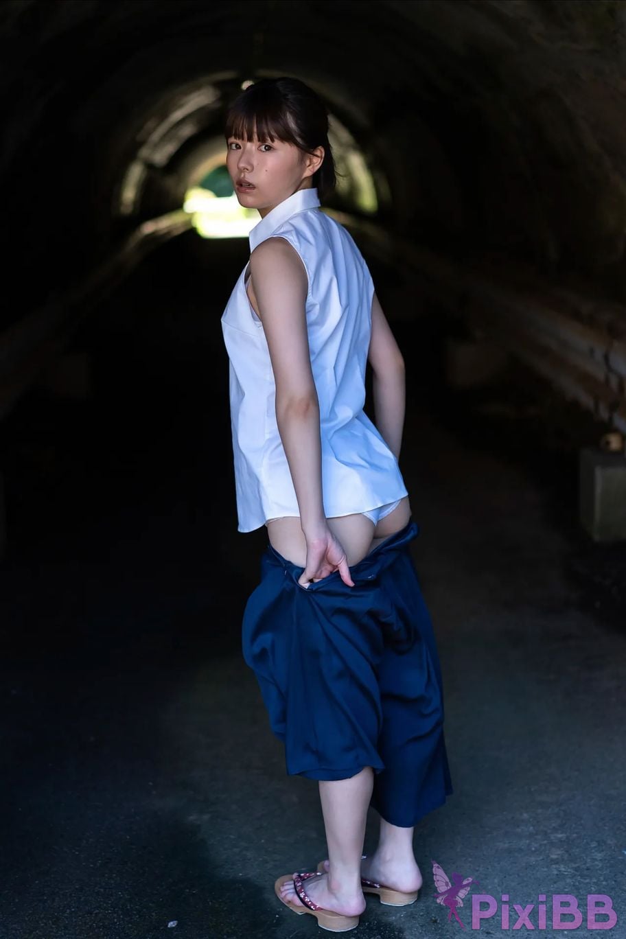 Japanese Idol Hazuki Tsubasa FRIDAY digital photo book unrestrained Vol.1 PixiBB.COM 009