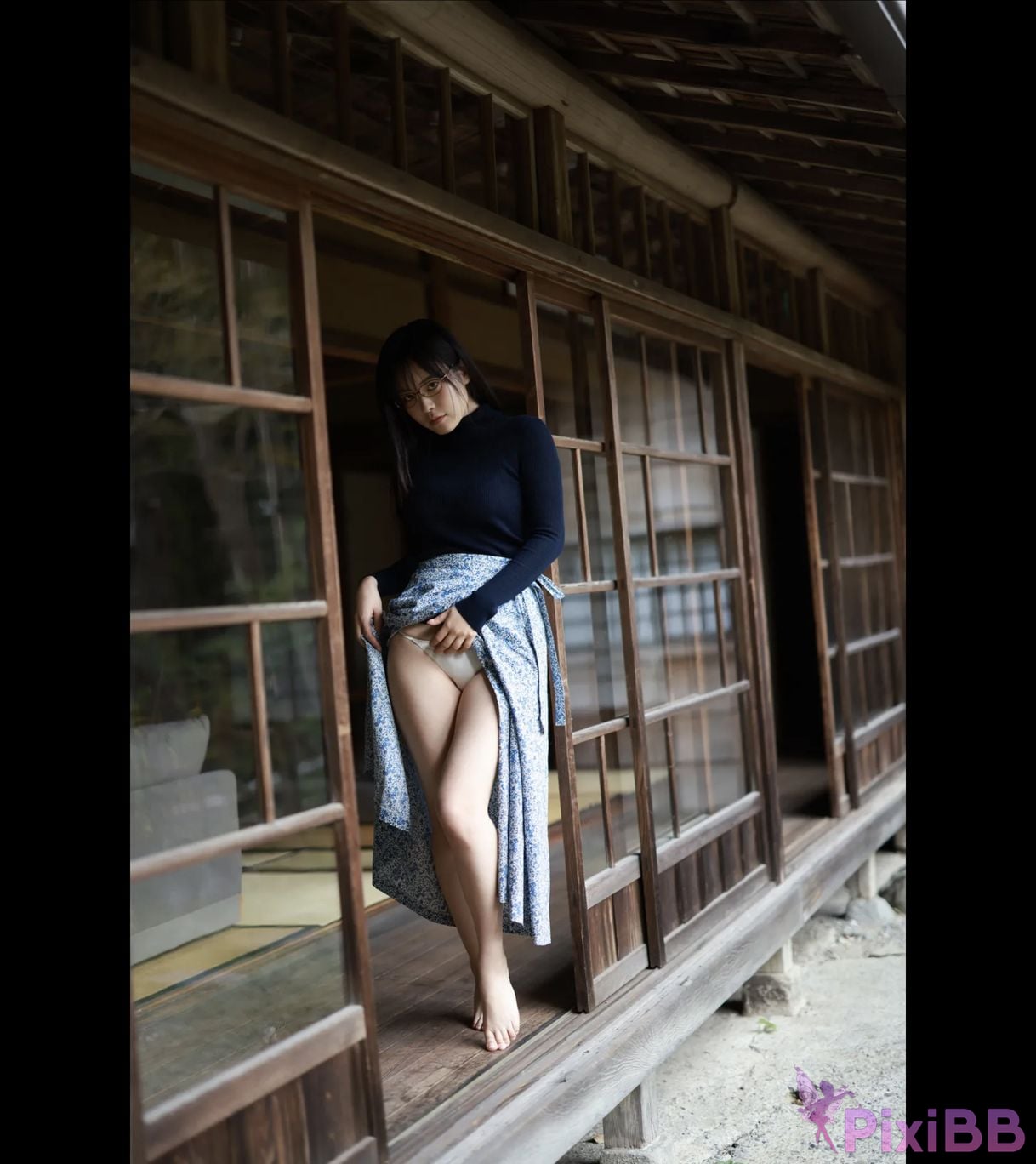 Japanese Idol Shinonome Umi FRIDAY GOLD Seriously sexy Other cut PixiBB.COM 022